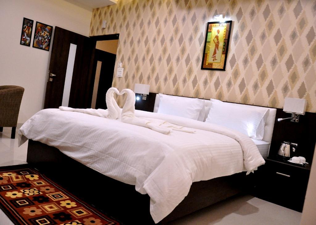 Bellevue Hotel Gwalior Room photo